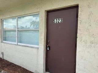 5323 NW 24th St 118, Lauderhill, FL 33313