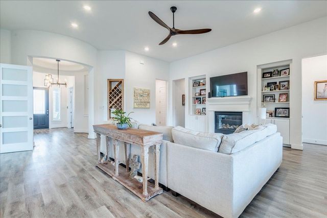 101 Christi CT, Kyle, TX 78640