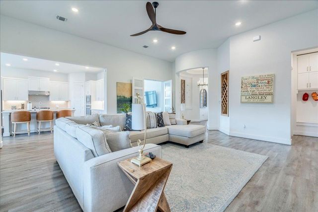 101 Christi CT, Kyle, TX 78640