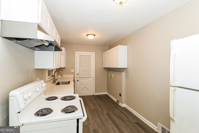 1752 Laurelwood Drive SW, Atlanta, GA 30311