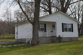 302 Bridge St, E, Wartrace, TN 37183