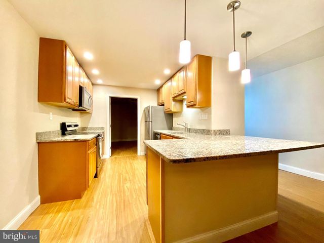 400 GLENDALE RD, Havertown, PA 19083