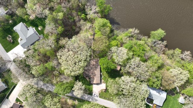 1828 N Royal Oaks Drive, Monticello, IN 47960