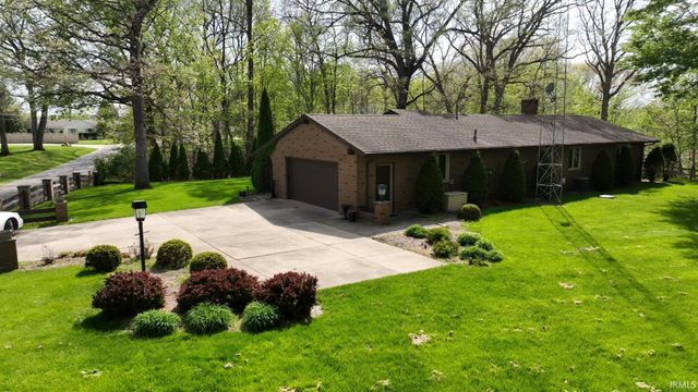 1828 N Royal Oaks Drive, Monticello, IN 47960