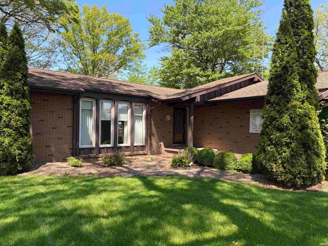 1828 N Royal Oaks Drive, Monticello, IN 47960