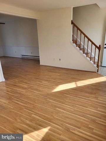 547 COLONIAL DR, East Greenville, PA 18041