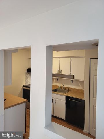 547 COLONIAL DR, East Greenville, PA 18041