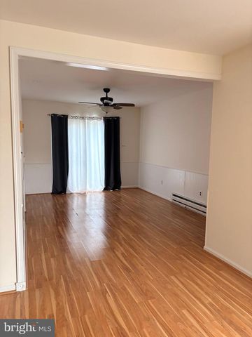 547 COLONIAL DR, East Greenville, PA 18041