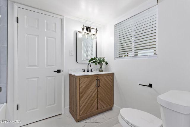 2163 W VILLAGE Drive, Phoenix, AZ 85023