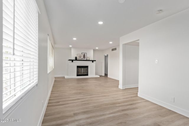 2163 W VILLAGE Drive, Phoenix, AZ 85023