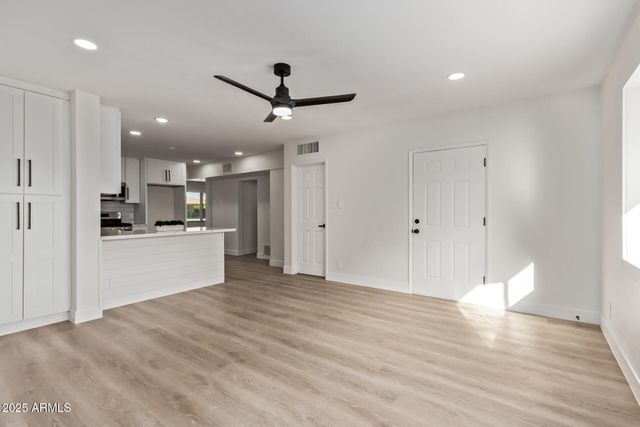 2163 W VILLAGE Drive, Phoenix, AZ 85023