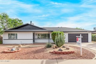 2163 W VILLAGE Drive, Phoenix, AZ 85023