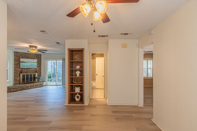 1724 Red Bud Lane, Euless, TX 76039