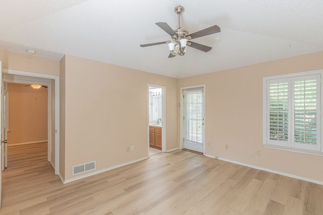 1724 Red Bud Lane, Euless, TX 76039
