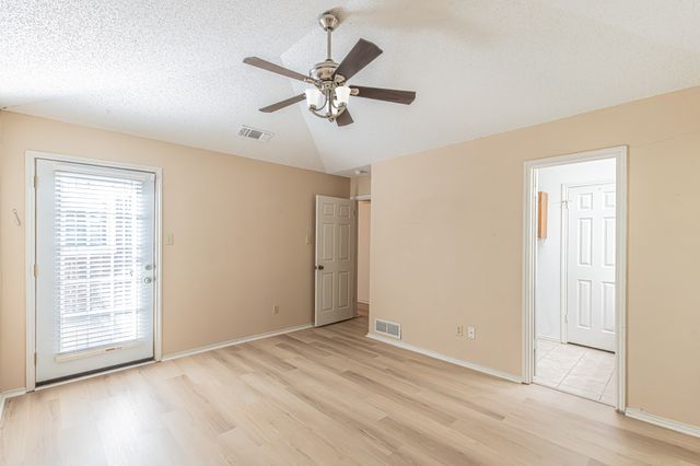 1724 Red Bud Lane, Euless, TX 76039