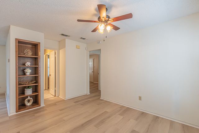 1724 Red Bud Lane, Euless, TX 76039