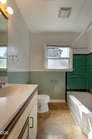 805 Taylor Street, Medford, OR 97504
