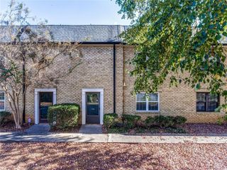 280 Winding River Road B, Atlanta, GA 30350