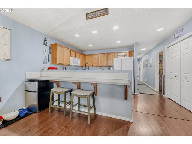 20520 Ne SHORE VIEW Dr, Fairview, OR 97024