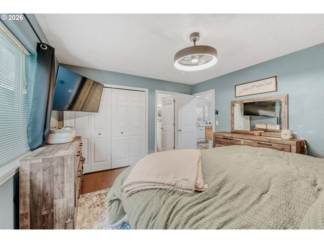 20520 Ne SHORE VIEW Dr, Fairview, OR 97024