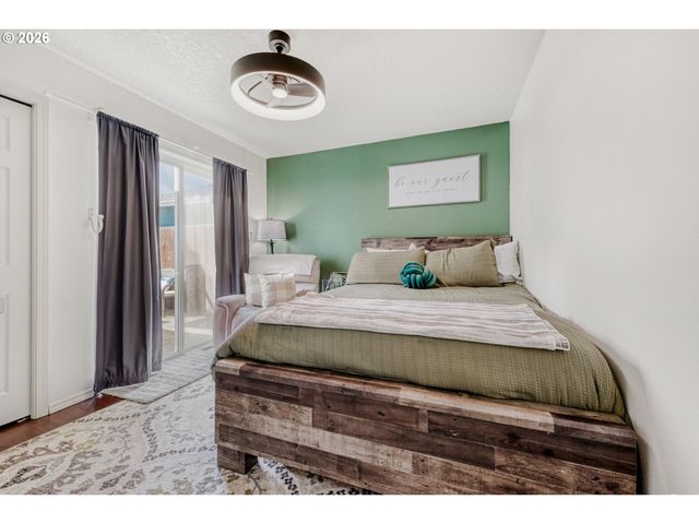 20520 Ne SHORE VIEW Dr, Fairview, OR 97024