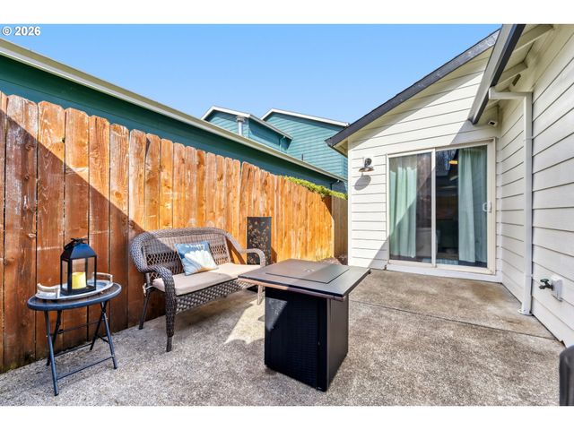 20520 Ne SHORE VIEW Dr, Fairview, OR 97024