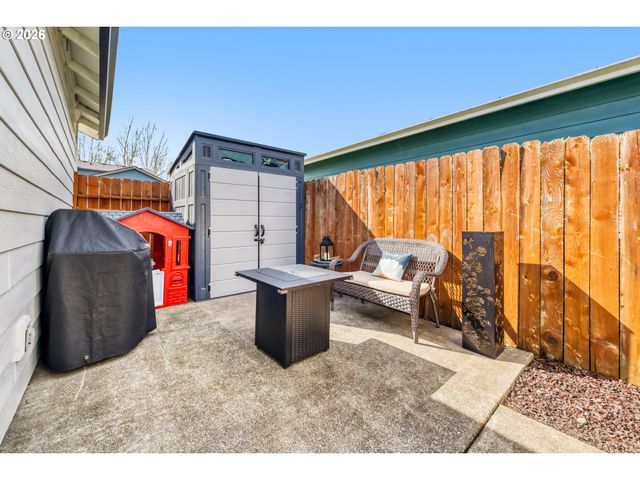 20520 Ne SHORE VIEW Dr, Fairview, OR 97024