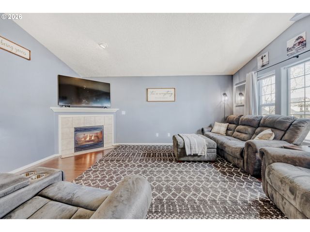 20520 Ne SHORE VIEW Dr, Fairview, OR 97024