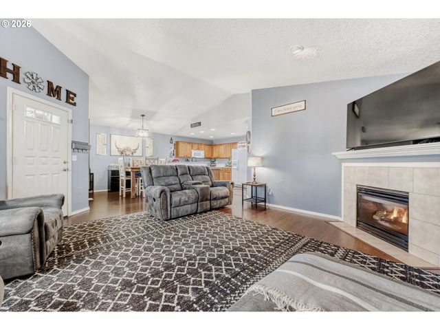 20520 Ne SHORE VIEW Dr, Fairview, OR 97024