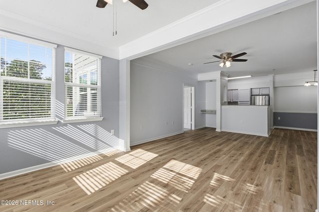 8550 TOUCHTON Road 111, Jacksonville, FL 32216