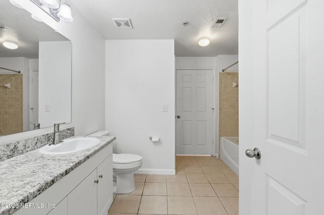 8550 TOUCHTON Road 111, Jacksonville, FL 32216