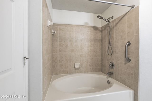 8550 TOUCHTON Road 111, Jacksonville, FL 32216