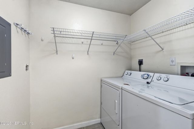 8550 TOUCHTON Road 111, Jacksonville, FL 32216