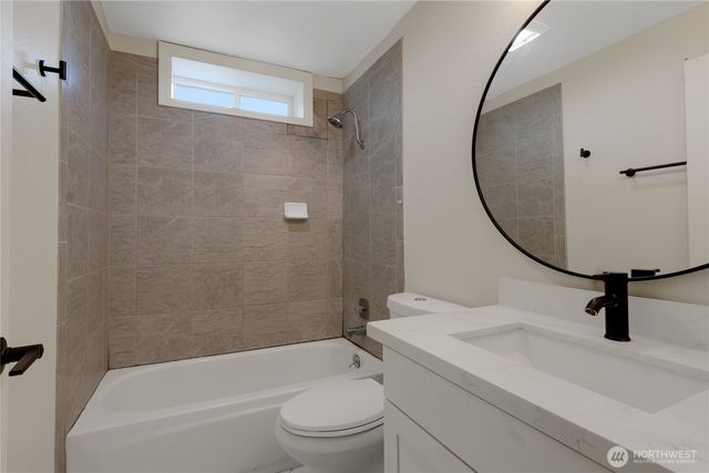 902 194th Street E, Spanaway, WA 98387