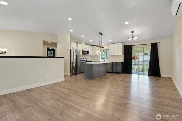 902 194th Street E, Spanaway, WA 98387
