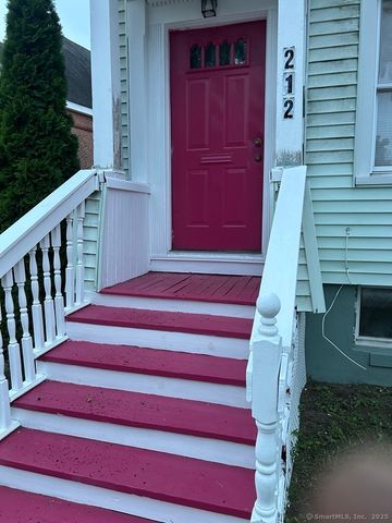 212 West Street, New Haven, CT 06519