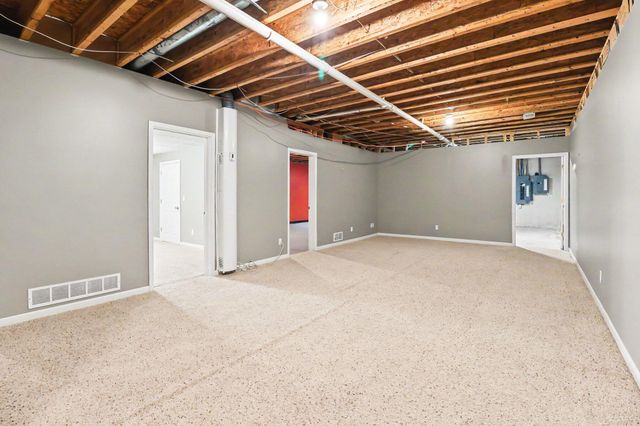 3175 W Hansen Road, Ludington, MI 49431