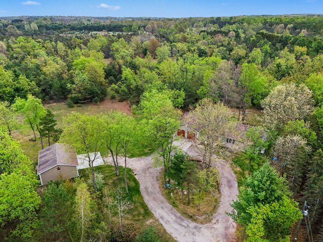 3175 W Hansen Road, Ludington, MI 49431
