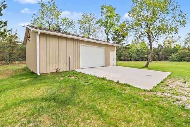 3175 W Hansen Road, Ludington, MI 49431