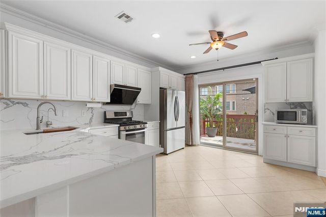 231B E Harriet Avenue 231B, Palisades Park, NJ 07650