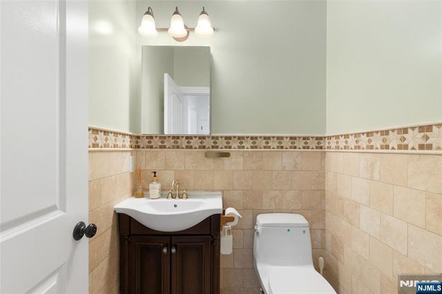 231B E Harriet Avenue 231B, Palisades Park, NJ 07650