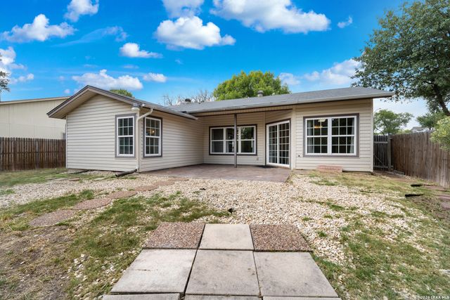 10206 Cedarbend, San Antonio, TX 78245