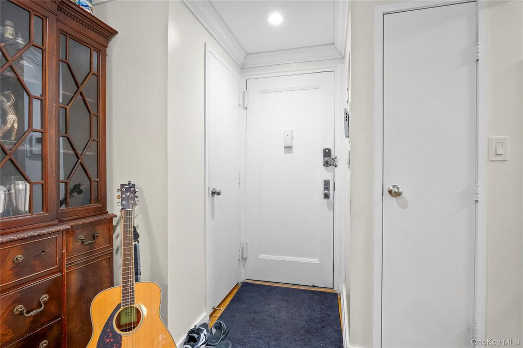 2 E Mill Drive 2A, Great Neck, NY 11021 — photo 2