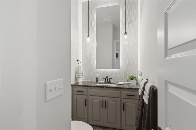 1405 NW Aspen Circle, Grain Valley, MO 64029