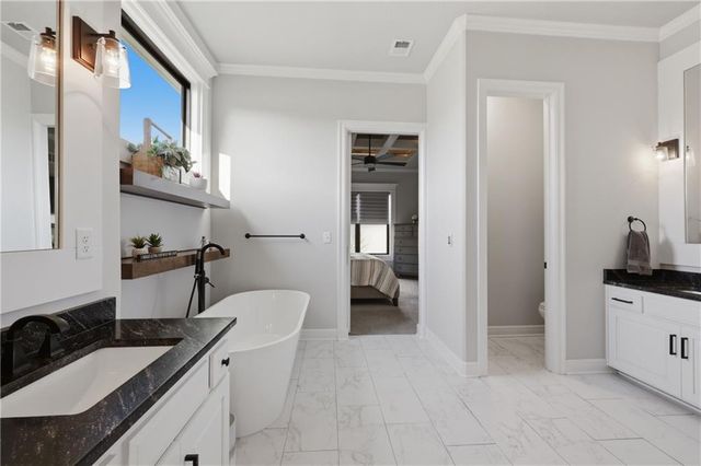 1405 NW Aspen Circle, Grain Valley, MO 64029