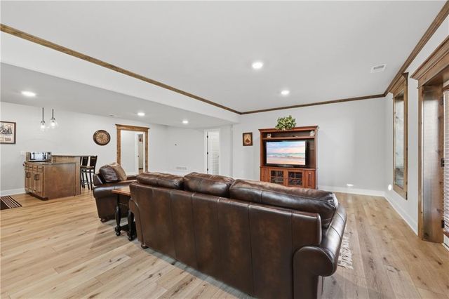 1405 NW Aspen Circle, Grain Valley, MO 64029