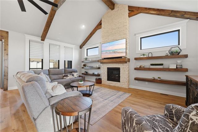 1405 NW Aspen Circle, Grain Valley, MO 64029