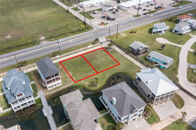 16 Blue Heron Circle, Jamaica Beach, TX 77554
