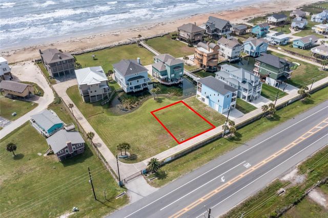 16 Blue Heron Circle, Jamaica Beach, TX 77554
