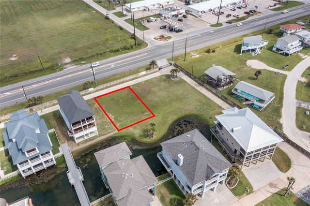 16 Blue Heron Circle, Jamaica Beach, TX 77554